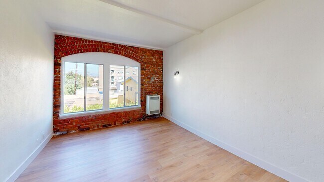 CCD - Country Club Dr. Apts.
