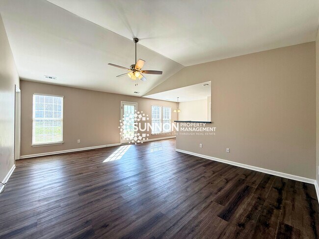 Photo - 110 Hartine Ct