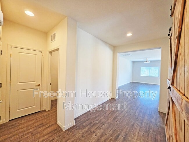 Photo - 5628 San Marco Dr