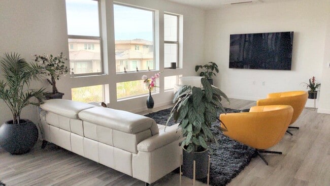 Photo - Dublin Hyde Park Modern Living Single Level Condo 4 Bed / 2 Bath, Amenities, Close to 580