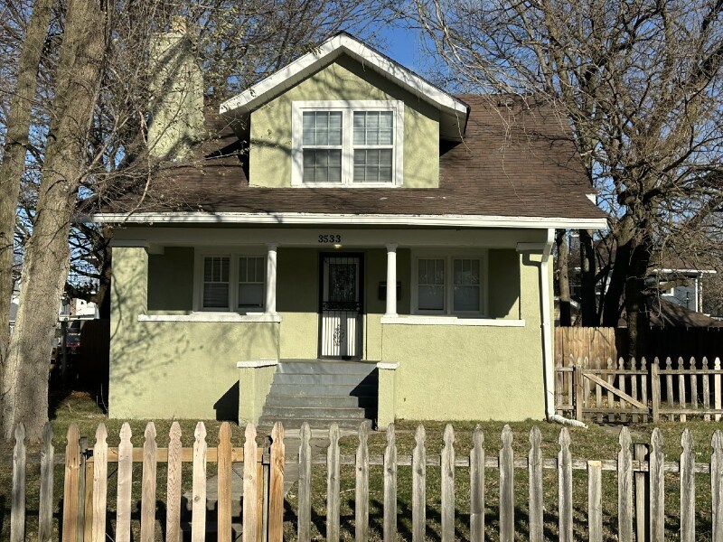 Photo - 3533 Balsam Ave