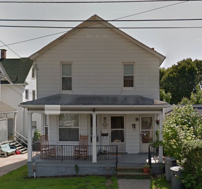 Building Photo - 1509 Price St Unit Upper Rental