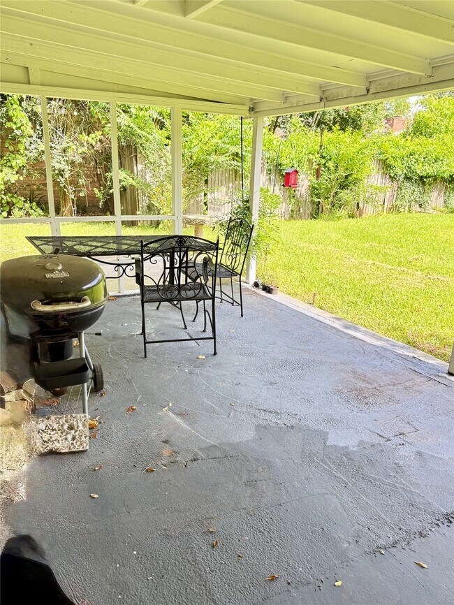 Photo - 354 S Amherst Dr