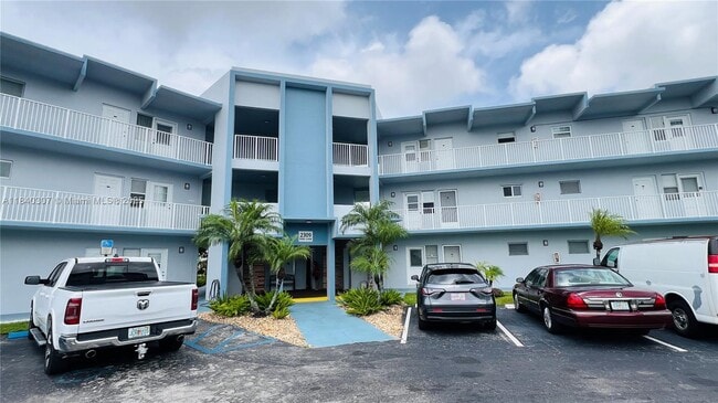 Building Photo - 2309 Park Ln Unit 315 Rental