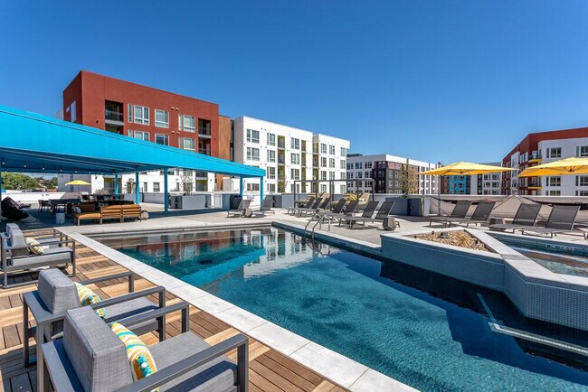 Oak Street Station apartments — community photo