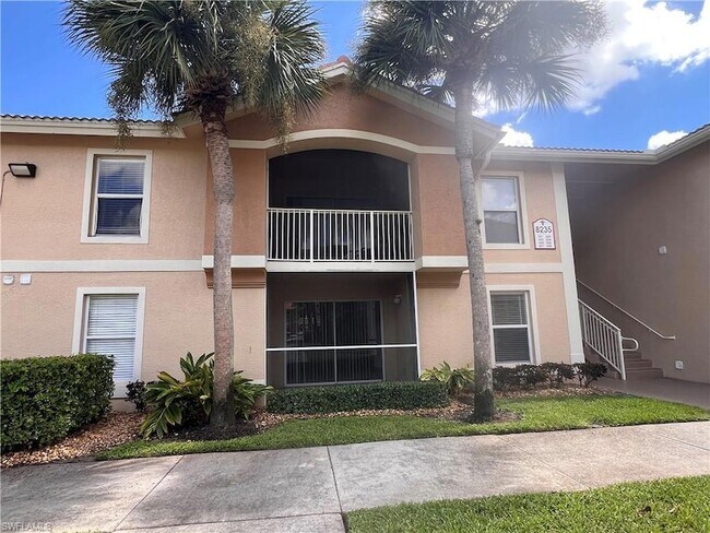 Building Photo - 8235 Ibis Club Dr Unit 302 Rental
