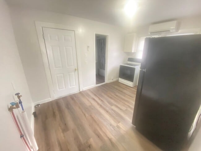 Photo - 1bd/1ba 2021 Renovated Duplex near Downtown Kannapolis & Hwy 29