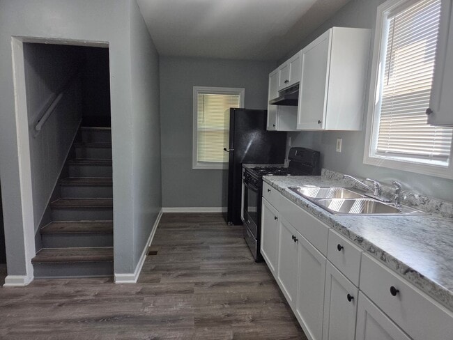Photo - 2806 NE Madison Ave