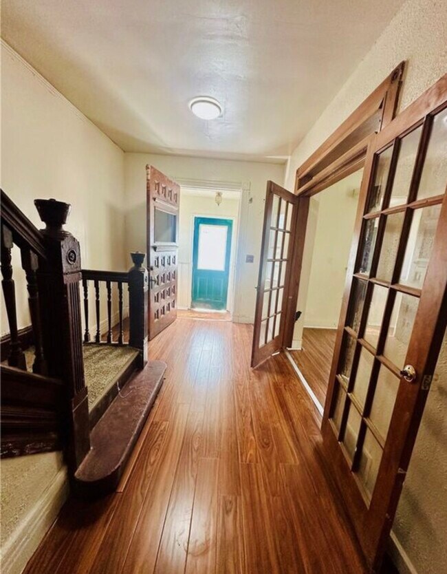 114 School St