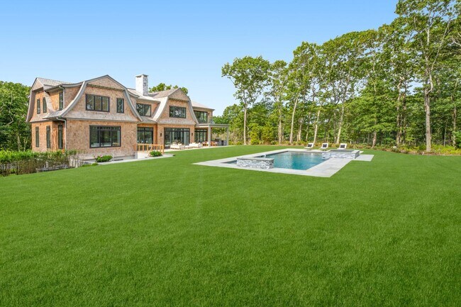 Photo - 18 Fairway Ct