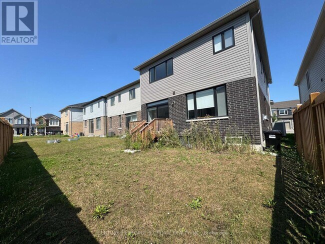 Photo - 61 Valleybrook Rd