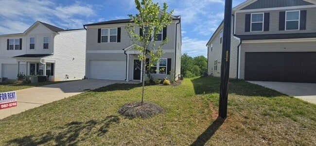 Photo - *** Move in Ready ***