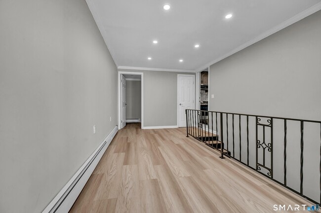 Photo - 240 Great Plain Rd