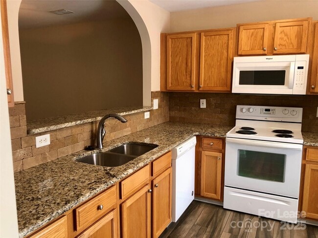 Photo - 7667 Bluff Point Ln
