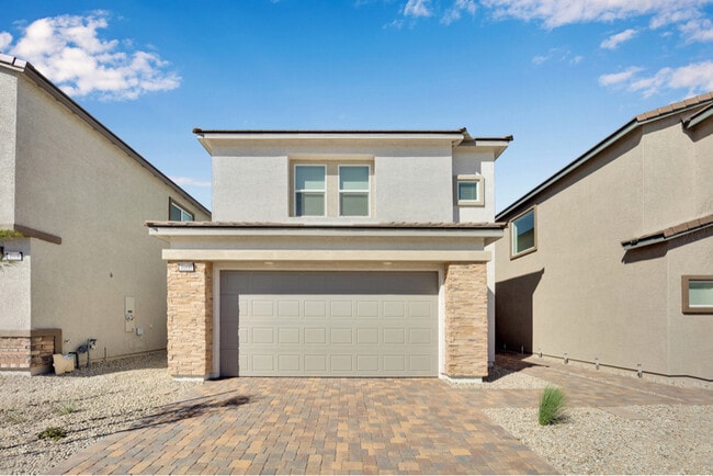 Building Photo - 4000 Richmar Butte Ave