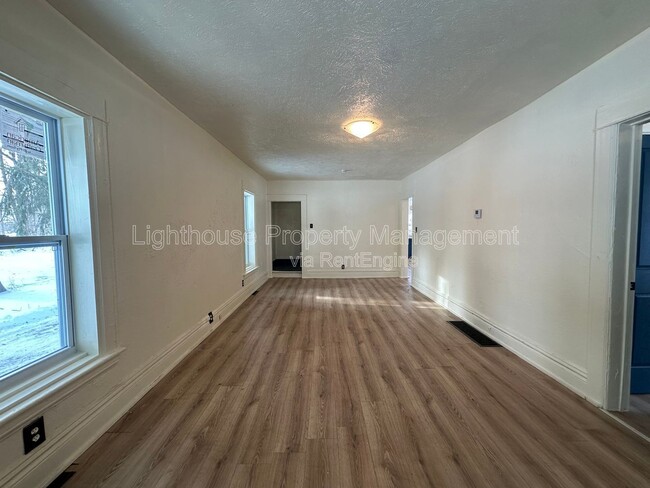 Photo - 89 Somerset Ave