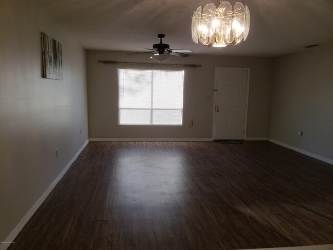 Photo - 139 McNeela Dr