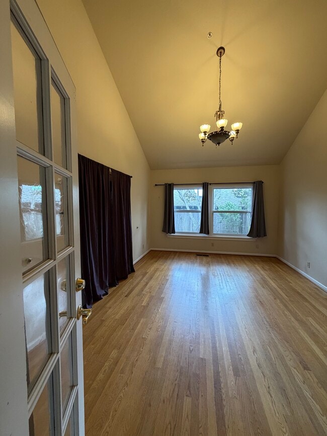 Photo - 112 Clinton St
