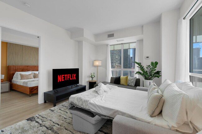 Photo - 300 Front St W Unit SI ID1403801P