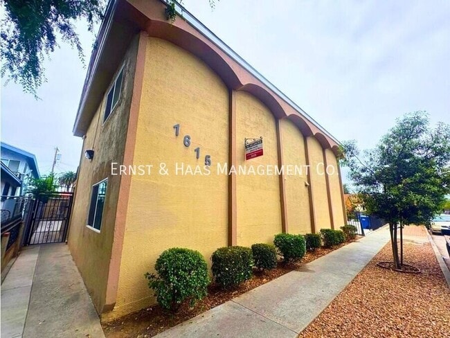 1615 Rose Ave