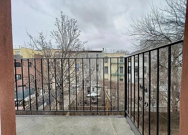 17 Covert St Unidad 2