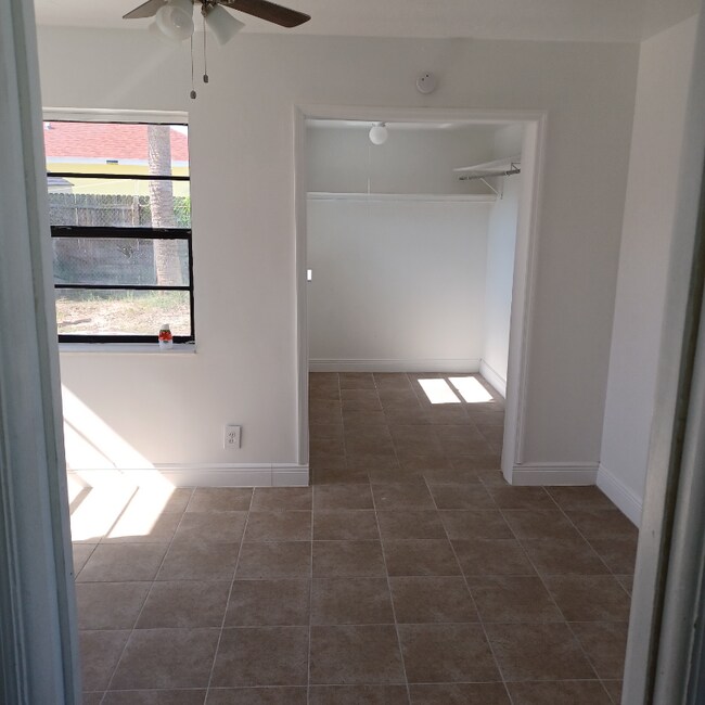 Photo - 618 58th St Unit A