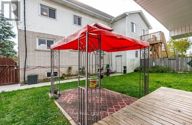 Photo - 271 Carson Dr