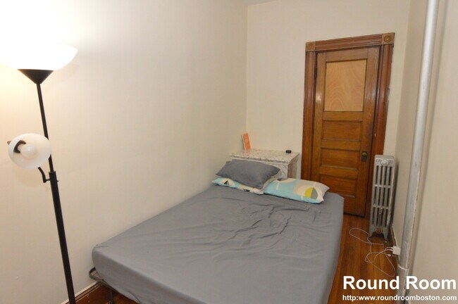 Photo - 847 Beacon St Unit 2