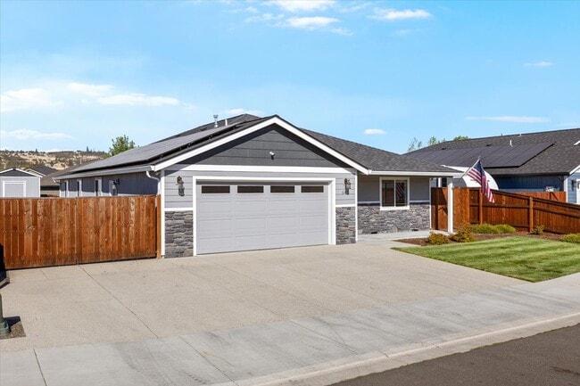 Photo - 507 Snyder Dr