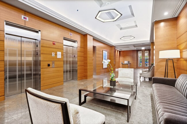 Photo - 6 N Michigan Ave Unidad 1406