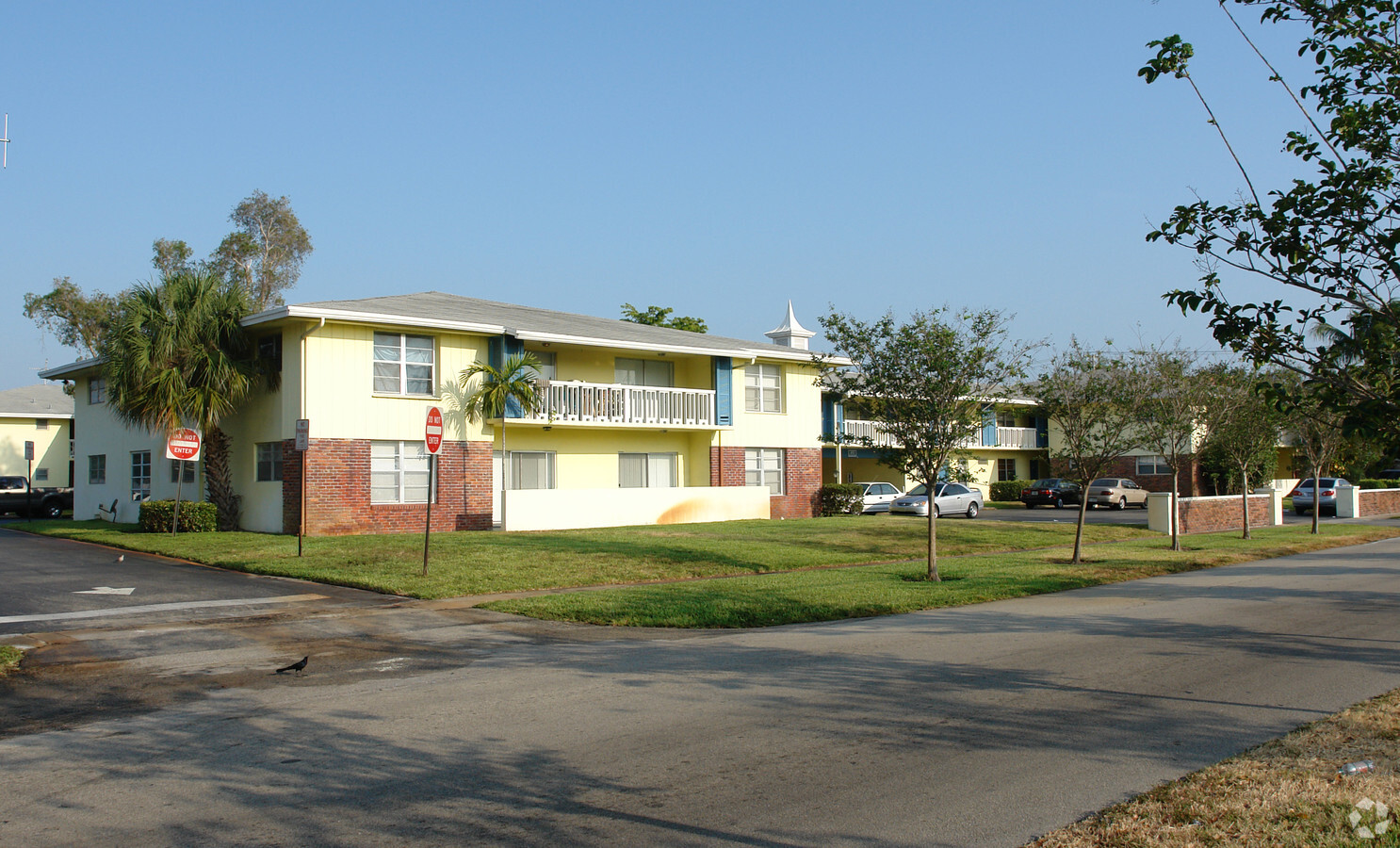 Kings Pointe Apartments - Kings Pointe Apartments
