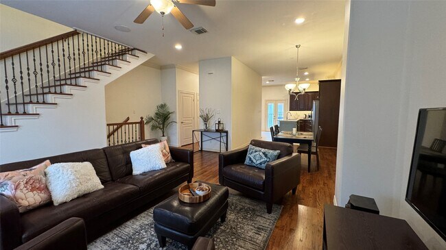 Photo - 2540 Prospect St