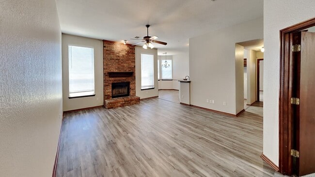 Photo - Nice 3 Bedroom 2 Bathroom Home with Storm Shelter and Office!