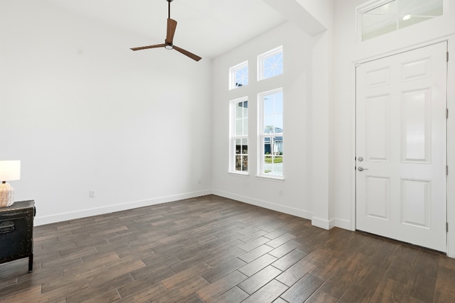 Photo - 312 Aquamarine Wy