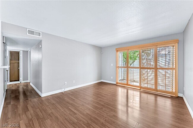 Photo - 3125 Casey Dr Unit 202