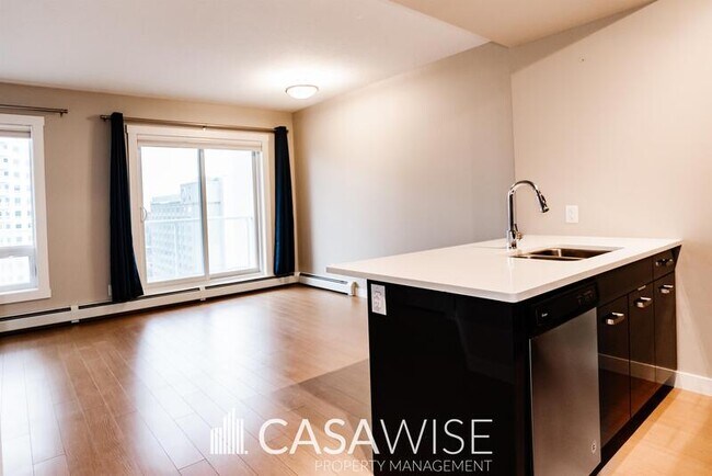 Photo - 10410-1102 102 Ave NW