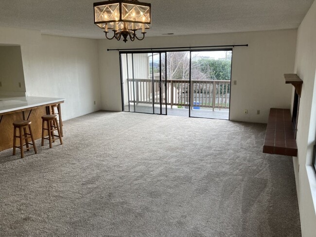 Photo - 173 Birch Ave Unit B