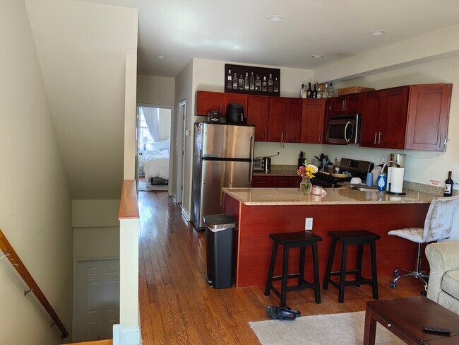 Photo - 1708 Fontain St