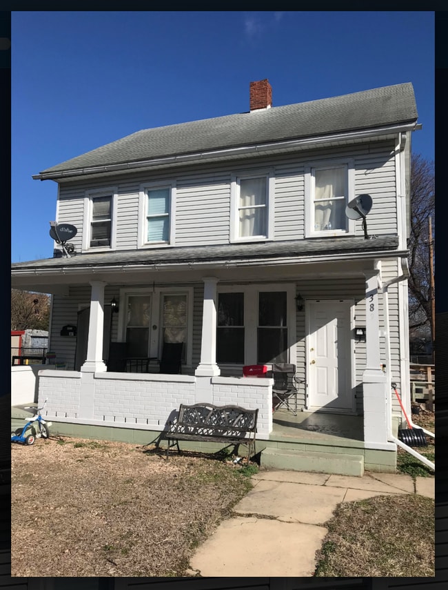 Photo - 389 E King St