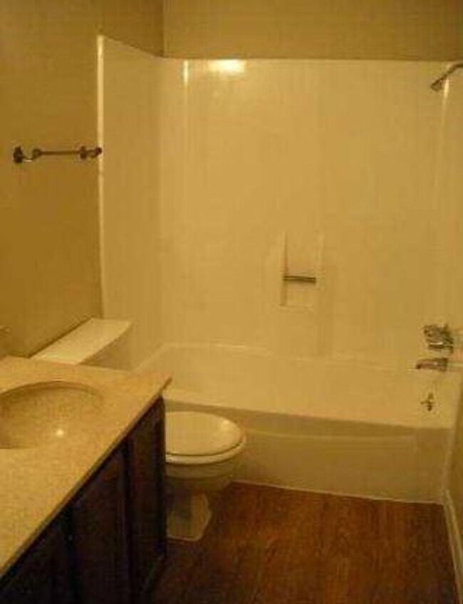 Photo - ESCALA - WEST CAMPUS - STUDIO