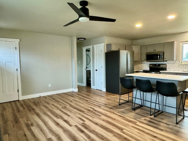 Photo - 4512 Pierce Ave