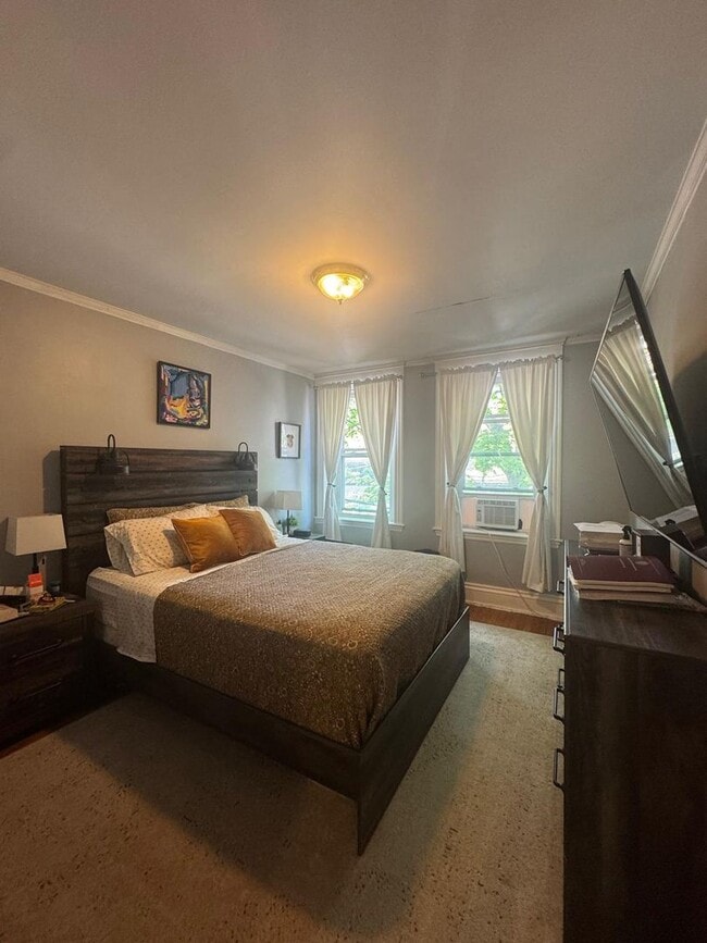 Photo - 2BR 1Bth unit. Heat/Hot Water included. Great location!