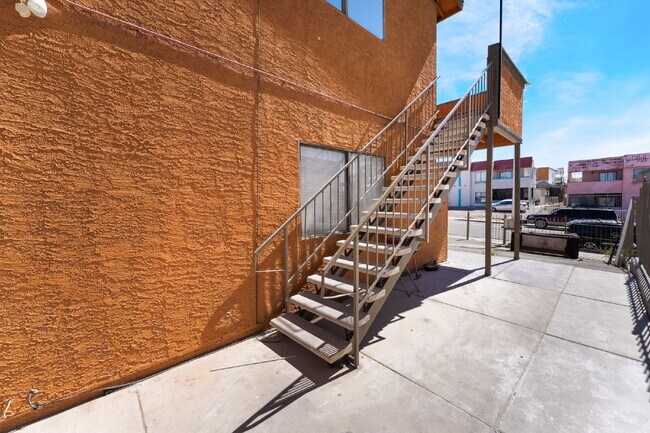 Photo - Practical 3-bedroom, 2-bath apartment