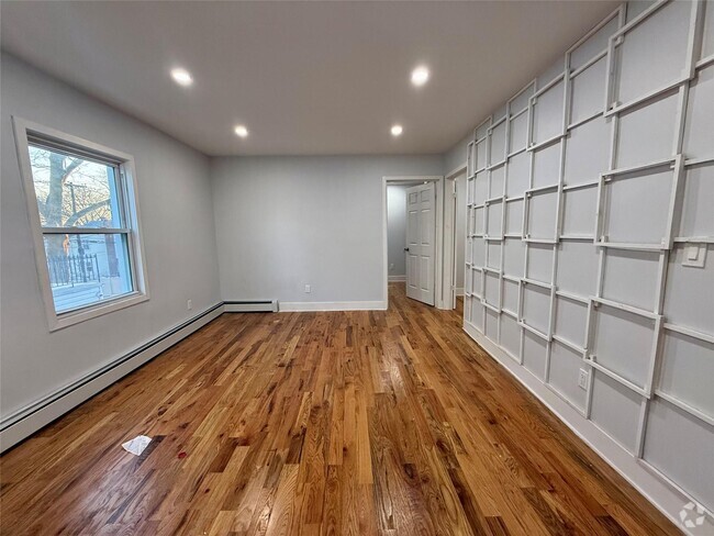 Building Photo - 105-63-105134 134th St Unit 2 Rental
