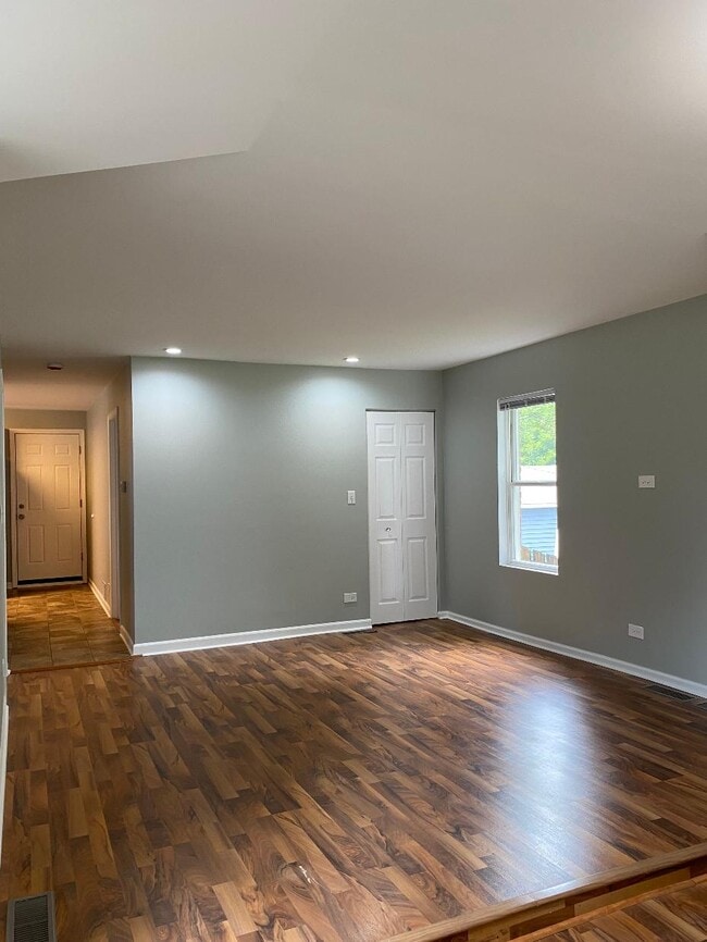 Photo - 800 W Friendly Ave