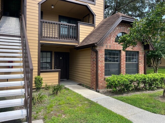 Photo - 315 Lakepointe Dr Unit 102
