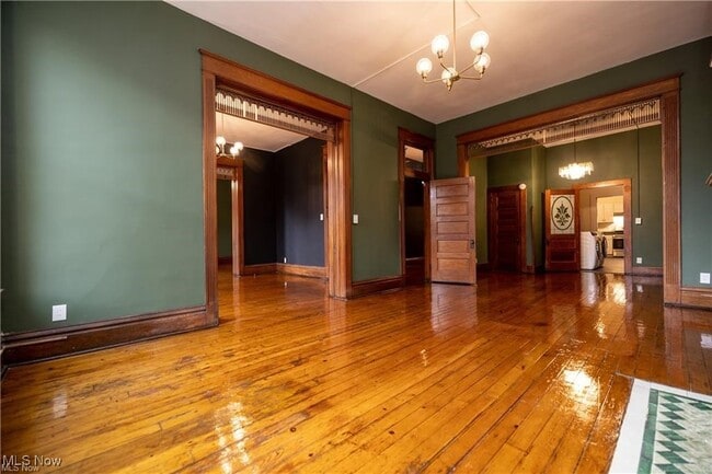 Building Photo - 641 Wheeling Ave Unit A Rental