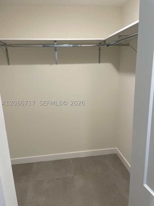 16395 Biscayne Blvd Unit 216