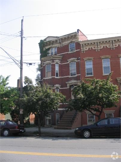 Building Photo - 288 Washington Ave Unit 1 Rental