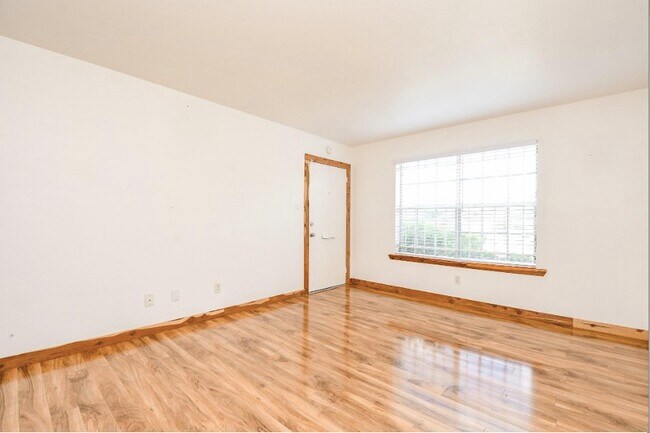 Photo - 7233 Beechnut St Unit A